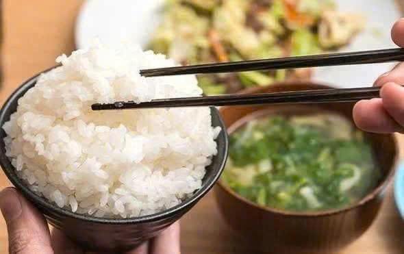 Nhật Bản có tỉ lệ ra đi vì K rất thấp: 3 món họ ít ăn, chúng ta lại ăn thật nhiều