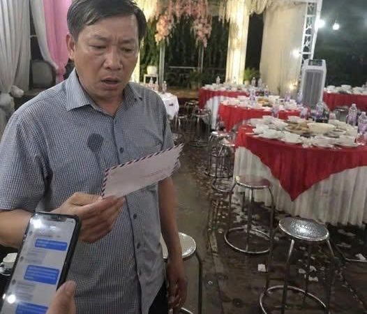 25 bạn ăn 3 mâm mừng 1 triệu… cái kết gây s//ốc hôm sau