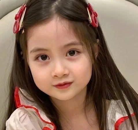 Mẹ đặt tên con là HOÀNG THỊ VÉT, đi khai sinh cán bộ đổi vài nét mà được cái tên hay nh.ất Việt N