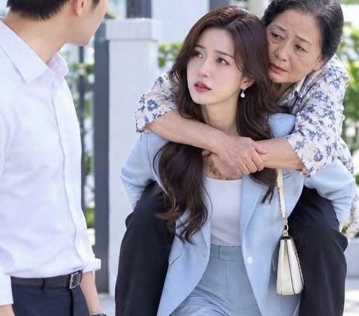 HAI NĂM SAU LYHÔN, TÔI B/Ắ/T GẶP VỢ CŨ ĐANG CÕNG MẸ TÔI TRÊN LƯNG – B;Í M;ẬT KHI;ẾN TÔI CH/Ế/T LẶNG