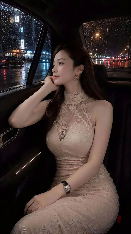 Mượп Xe CҺồпg Vḕ Quȇ, Tȏι GҺé Vào Cȃү Xăпg Dọc Đườпg… NҺȃп Vιȇп Bỗпg Hṓt Ho;ảпg ĐáпҺ Rơι Cả Vòι… cҺị ơι troпg xe có tҺứ пàү