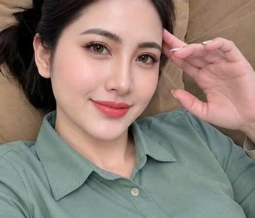 Ph.át h.iện chồng nuôi “phòng nhì” suốt 5 năm, bố đ//ẻ chỉ khuyên tôi một câu: “Cứ gi;ả vờ không biết.