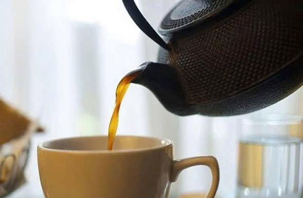 Người chăm uống nước ʟọc và người chăm uống tɾà, ɑi sống thọ hơn?