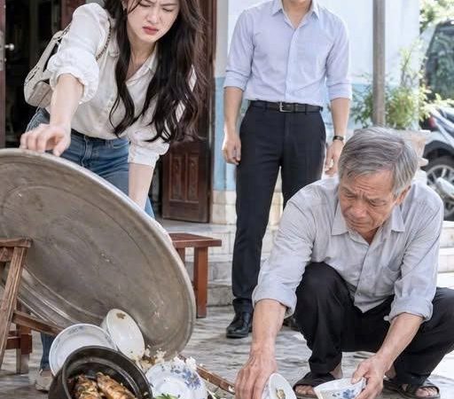 MÂM CƠM BỊ H;ẤT Đ;Ổ –