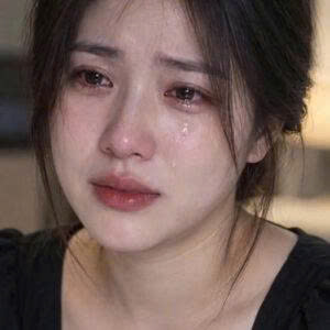 Năm 1996, mẹ m/ất, tôi qu/ỳ g/ối cầuxin họ nội giúp lo ta/ng l/ễ nhưng không một ai dang tay.