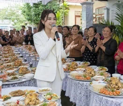 Là gái Miền Tây nên khi cả họ biết tôi chuẩn bị lấy chồng ngoài Bắc thì phản đối k-ịch liệ;/t vì gi;a trư;ởng lại còn tiết kiệm,