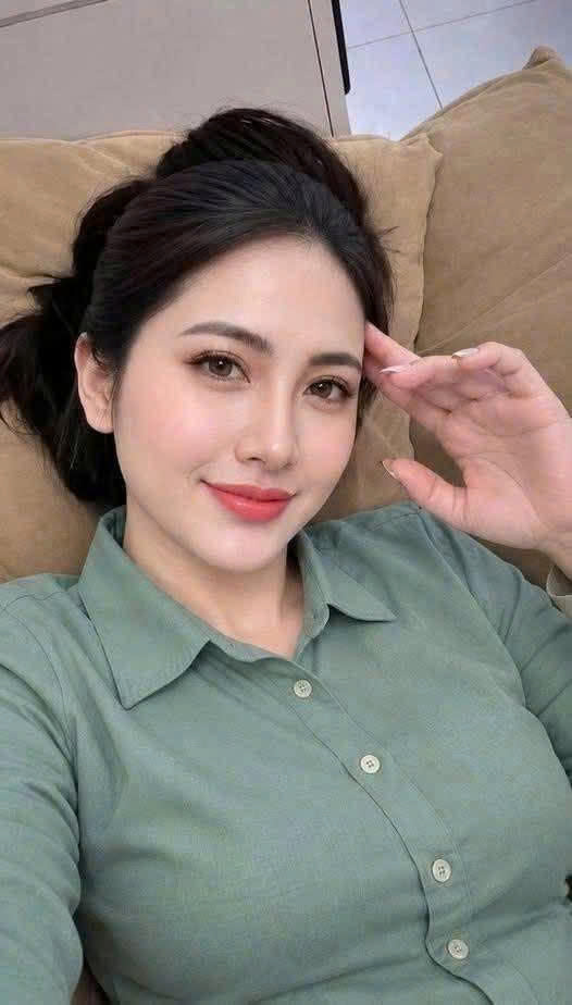 Đi ăn ốc với bạn, tình cờ thấy chồng dắt b//ồ đi vào khách sạn nhưng tôi gi;ả v;ờ nhắm mắt làm ngơ dù cơn gh/e/n đã lên đến đ;ỉnh đ;iểm.